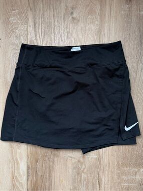 Nike Black Women’s Athletic Skort with White Swoosh